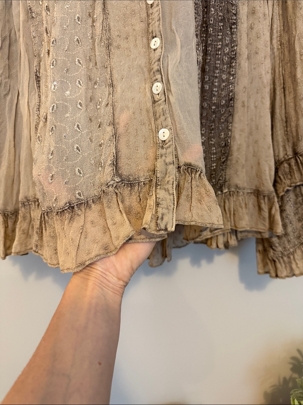 Young Threads Boho Ruffle Button-Front Women’s Top - Taupe - Picture 9 of 16